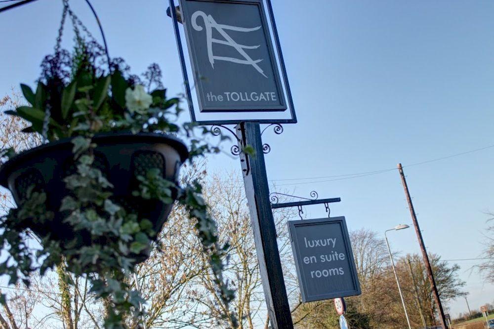 The Tollgate Inn Bradford-On-Avon Zewnętrze zdjęcie